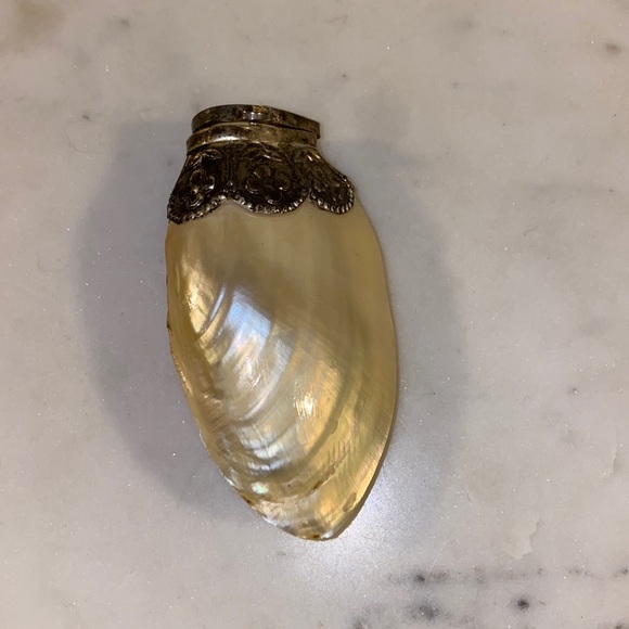 Natural Shell and Silver Container - Picture 1 of 3
